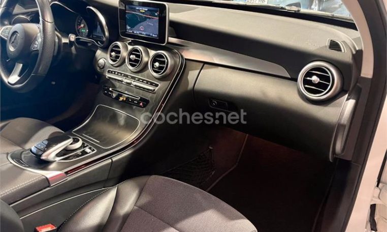 MERCEDES BENZ ocasion tarragona Clase C C 220 d Estate 22