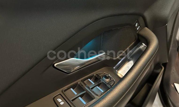 coche de ocasión en tarragona jaguar e pace (10)