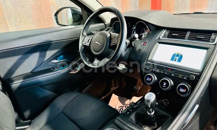 coche de ocasión en tarragona jaguar e pace (16)
