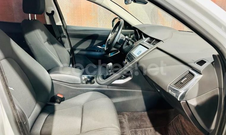 coche de ocasión en tarragona jaguar e pace (17)