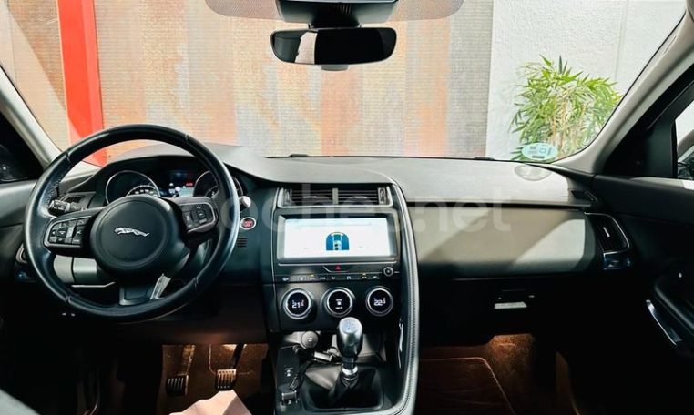 coche de ocasión en tarragona jaguar e pace (30)