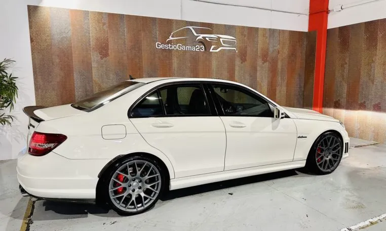 MERCEDES BENZ Clase C C 63 AMG Estate coche de ocasión en Tarragona (12)