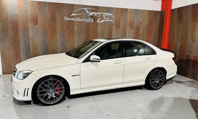 MERCEDES BENZ Clase C C 63 AMG Estate coche de ocasión en Tarragona (2)