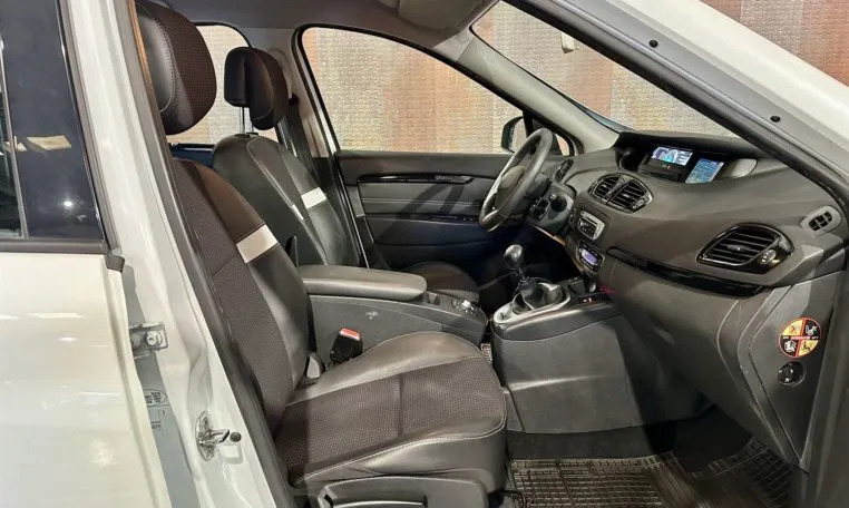 renault gran scenic coches de ocasión en Tarragona (16)