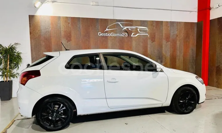 32851485 2af7 4b51 a16d 56a9204fff5e