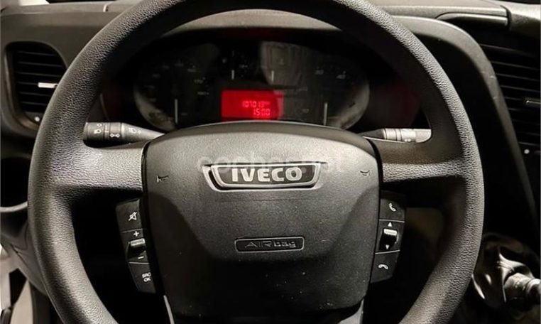 furgoneta ocasión iveco daily (14)