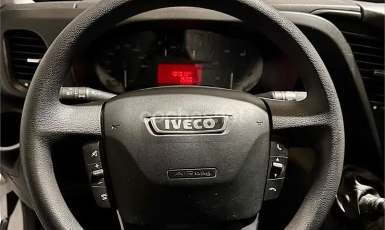 furgoneta ocasión iveco daily (14)