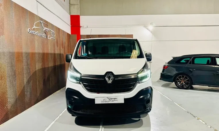 RENAULT Trafic Furgon 16