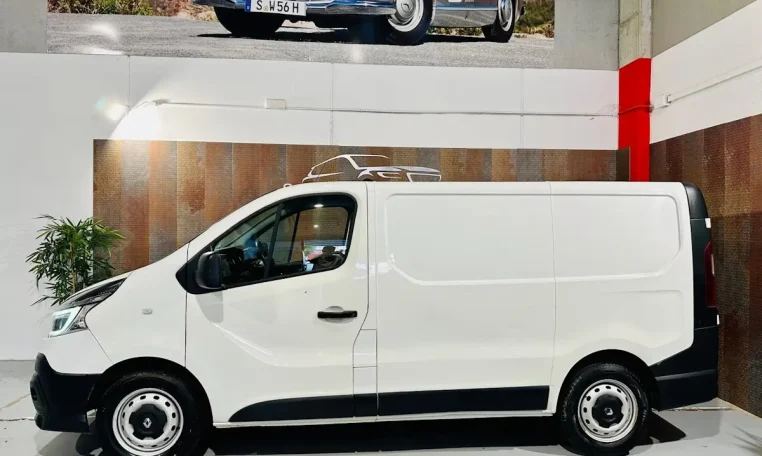 RENAULT Trafic Furgon 2