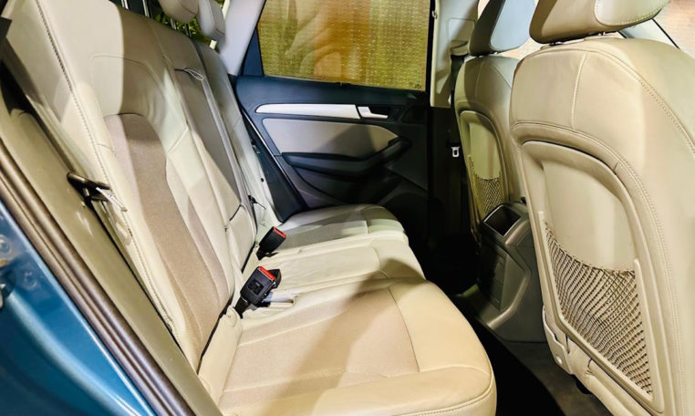 AUDI Q5 2 0 TDI clean quatt S tron S line 10