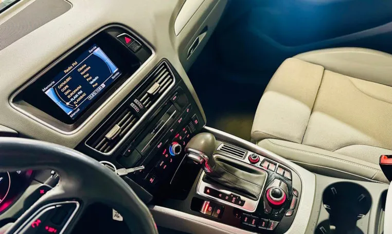 AUDI Q5 2 0 TDI clean quatt S tron S line 15