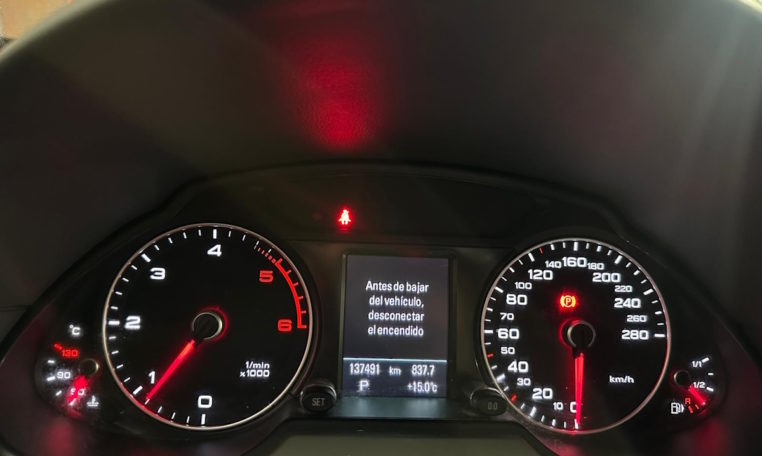 AUDI Q5 2 0 TDI clean quatt S tron S line 17