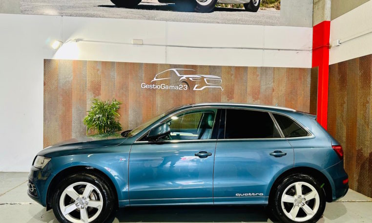 AUDI Q5 2 0 TDI clean quatt S tron S line 3