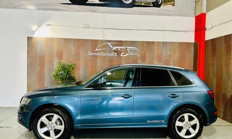 AUDI Q5 2 0 TDI clean quatt S tron S line 3