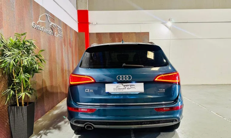 AUDI Q5 2 0 TDI clean quatt S tron S line 4