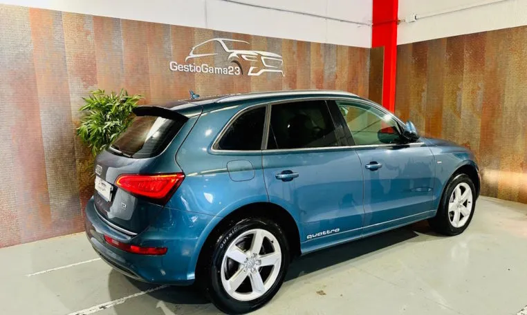 AUDI Q5 2 0 TDI clean quatt S tron S line 5