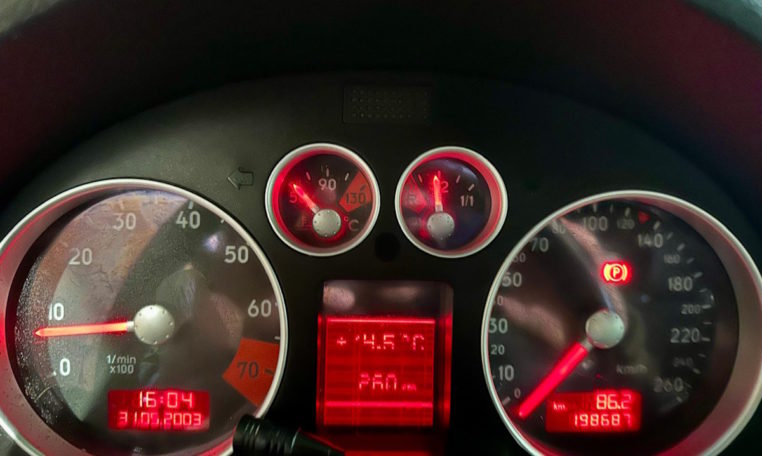 AUDI TT Coupe 1 8 T 14