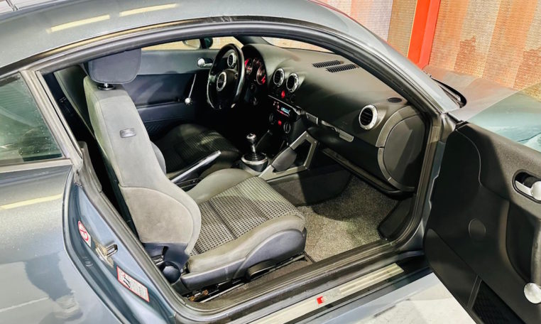 AUDI TT Coupe 1 8 T 9