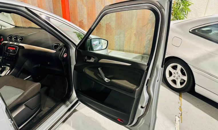 FORD S MAX 1 6 TDCi Auto SS Trend 10