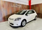 TOYOTA Auris 1 6 VVTi Active