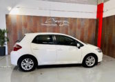 TOYOTA Auris 1 6 VVTi Active 5
