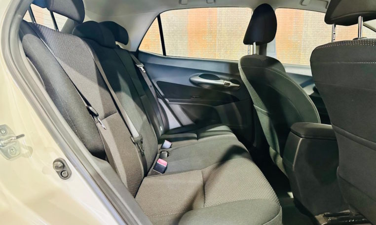 TOYOTA Auris 1 6 VVTi Active 8