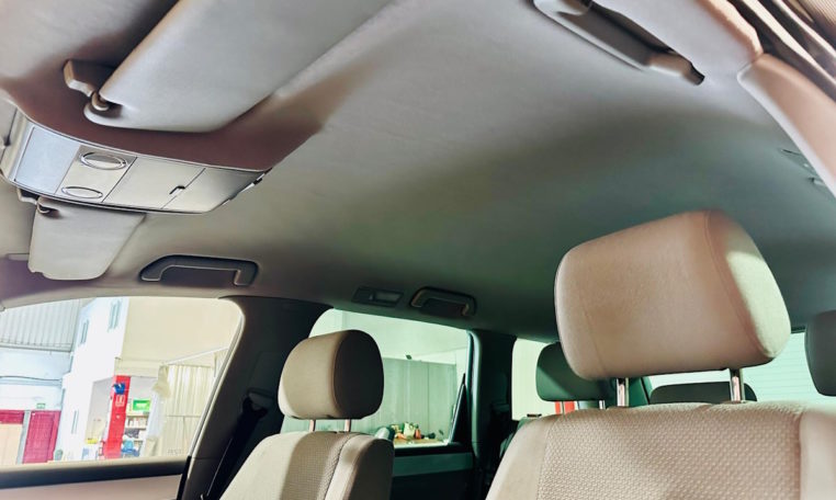 VOLKSWAGEN Touareg 14