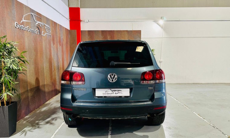 VOLKSWAGEN Touareg 3