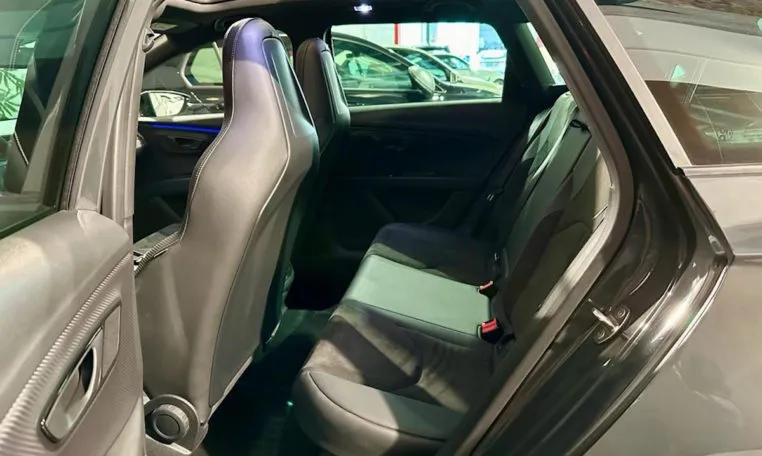 SEAT León ST 2 0 TSI 4Drive DSG SS Cupra R 12