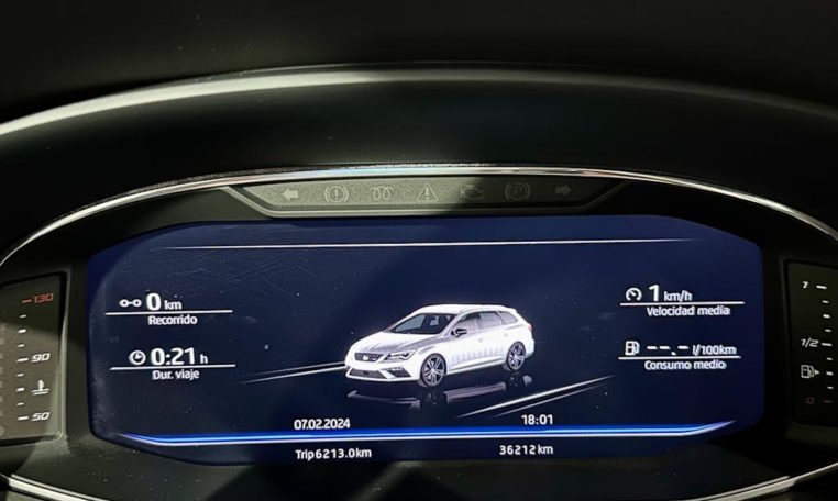 SEAT León ST 2 0 TSI 4Drive DSG SS Cupra R 18