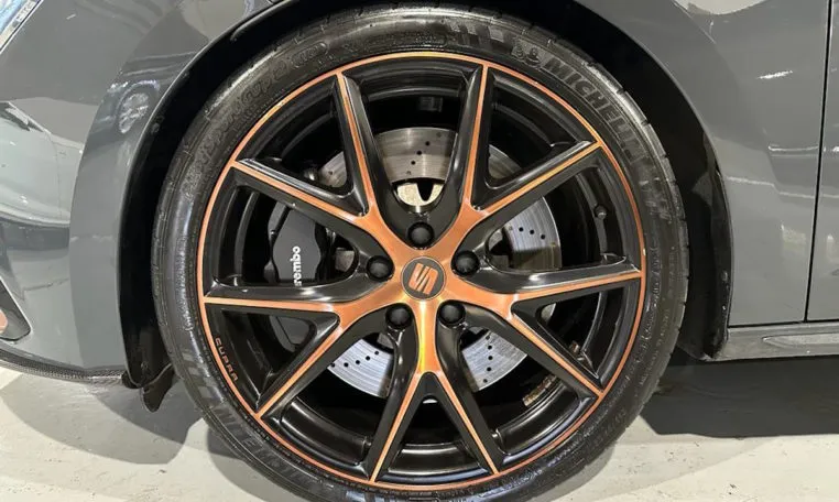 SEAT León ST 2 0 TSI 4Drive DSG SS Cupra R 2