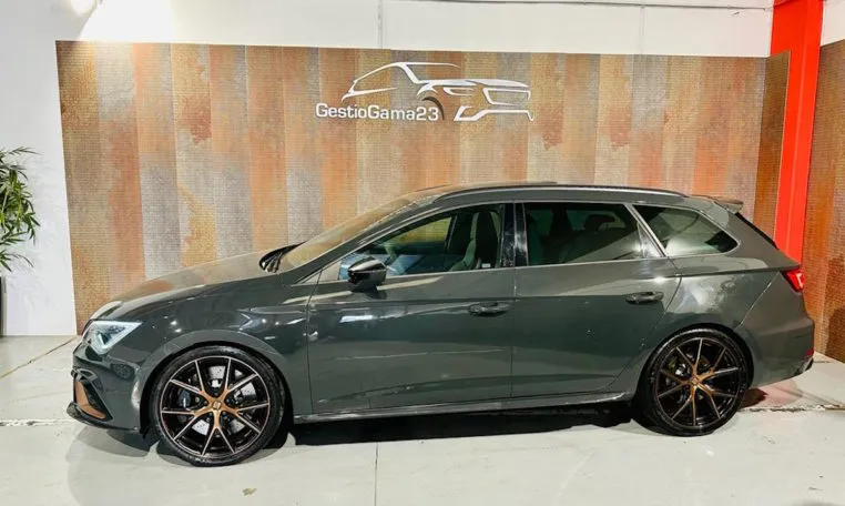 SEAT León ST 2 0 TSI 4Drive DSG SS Cupra R 3