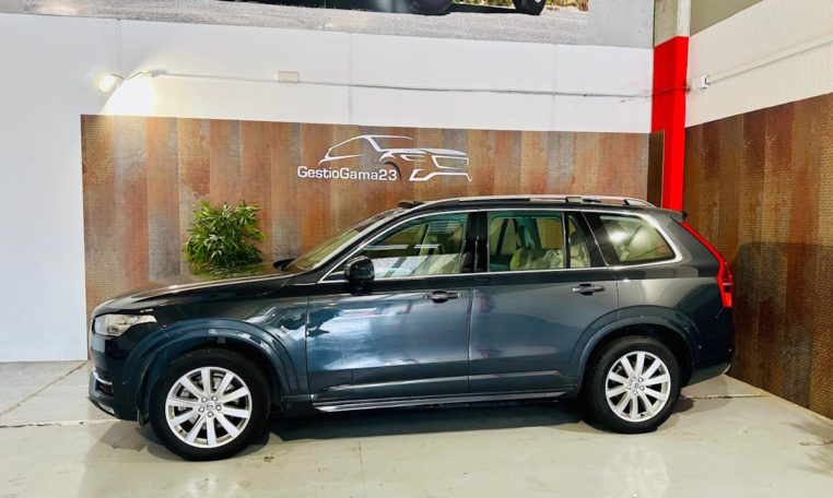 VOLVO XC90 2 0 D5 AWD Momentum Auto 2