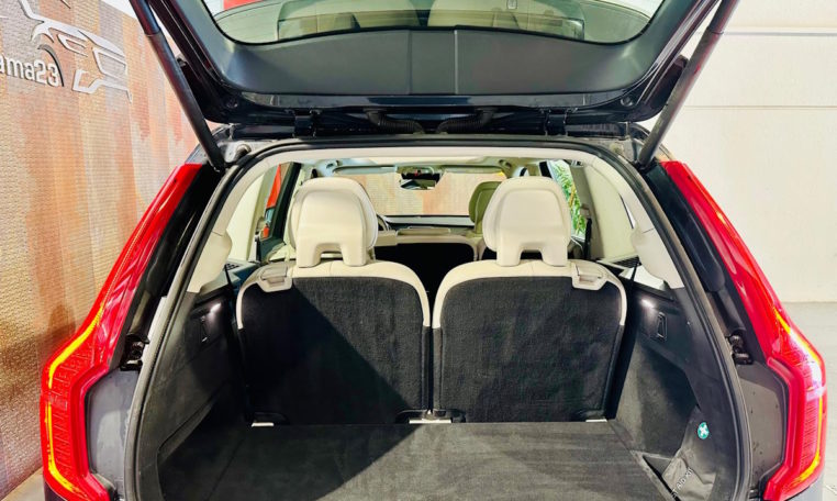 VOLVO XC90 2 0 D5 AWD Momentum Auto 6