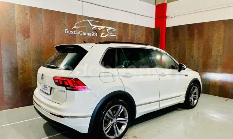 VOLKSWAGEN Tiguan ocasión (2022) 23 990 € en Tarragona