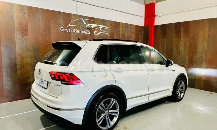 VOLKSWAGEN Tiguan ocasión (2022) 23 990 € en Tarragona
