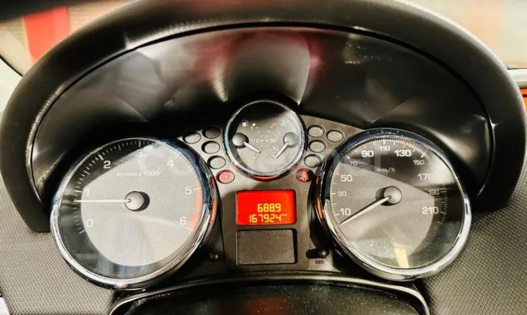 peugeot descapotable de ocasion en Tarragona (1)