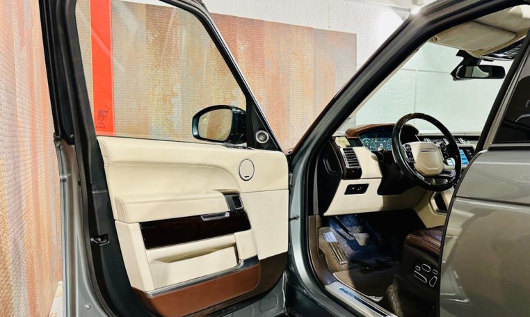 LAND ROVER Range Rover 3 0 SDV6 Hybrid Autobiograph LWB 17