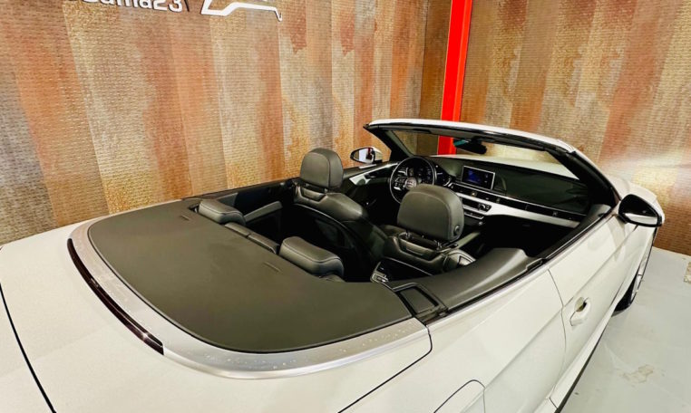 AUDI A5 2 0 TDI S tronic Cabrio 11