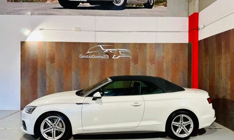 AUDI A5 2 0 TDI S tronic Cabrio 3